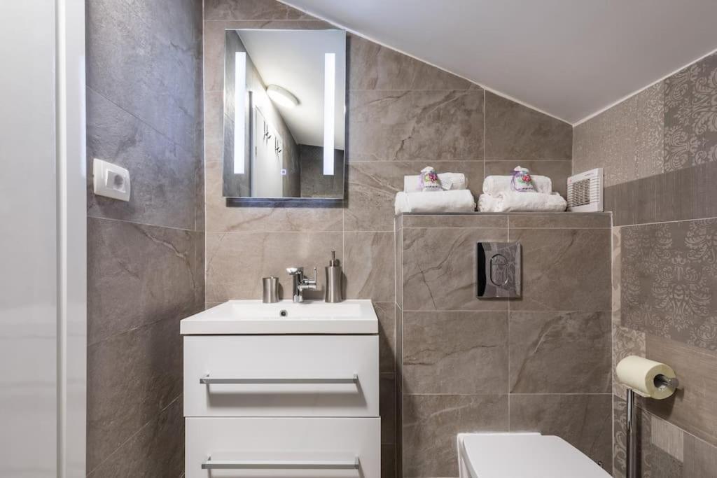 Elegant Residence Rooms & Apartments سبليت المظهر الخارجي الصورة