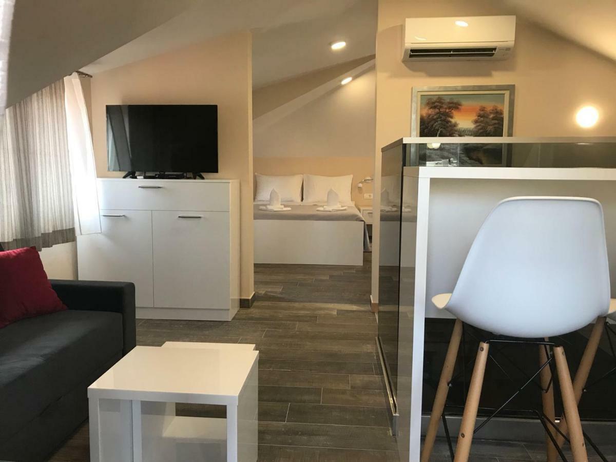 Elegant Residence Rooms & Apartments سبليت المظهر الخارجي الصورة
