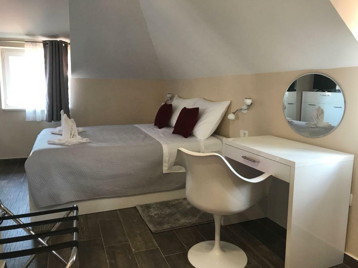 Elegant Residence Rooms & Apartments سبليت المظهر الخارجي الصورة